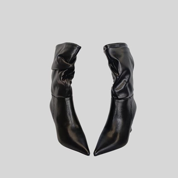 Botas Slouchy 'Glam' Negras Virucci con Tacón Escultural y Punta Afilada. - Imagen 1