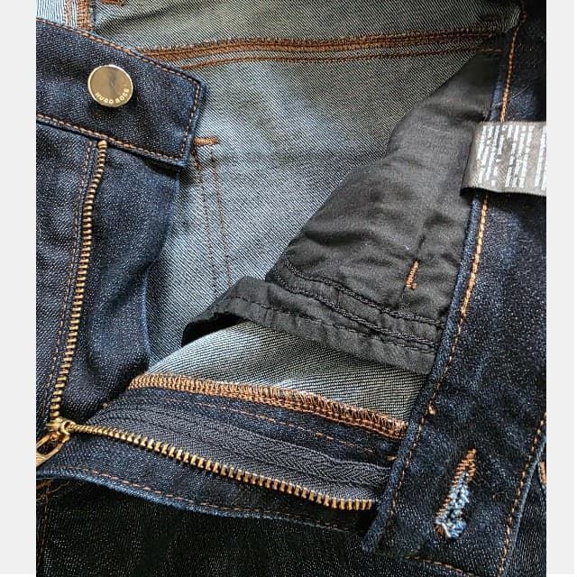 Jeans Hugo Boss Nelin Talla 28 - Straigth Mid Rise - Mujer - Imagen 8